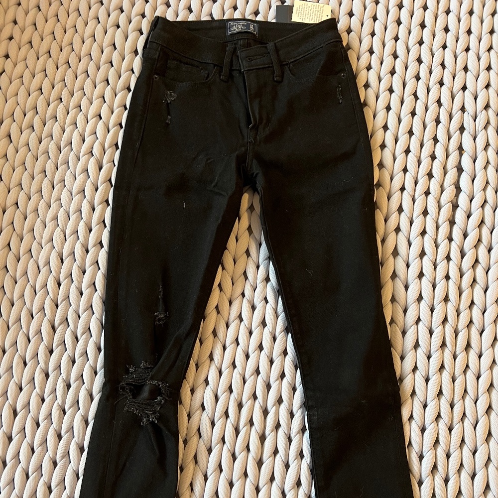 NWT Abercombie & Fitch Jeans